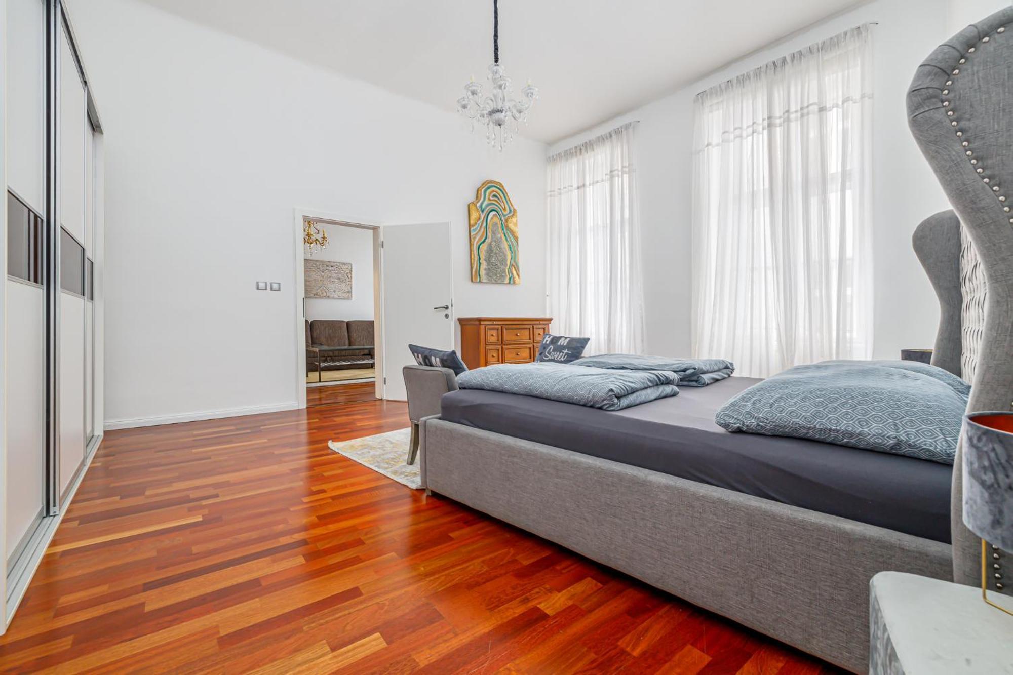 Newly Renovated Apartment In The Old Town Pressburg Exterior foto
