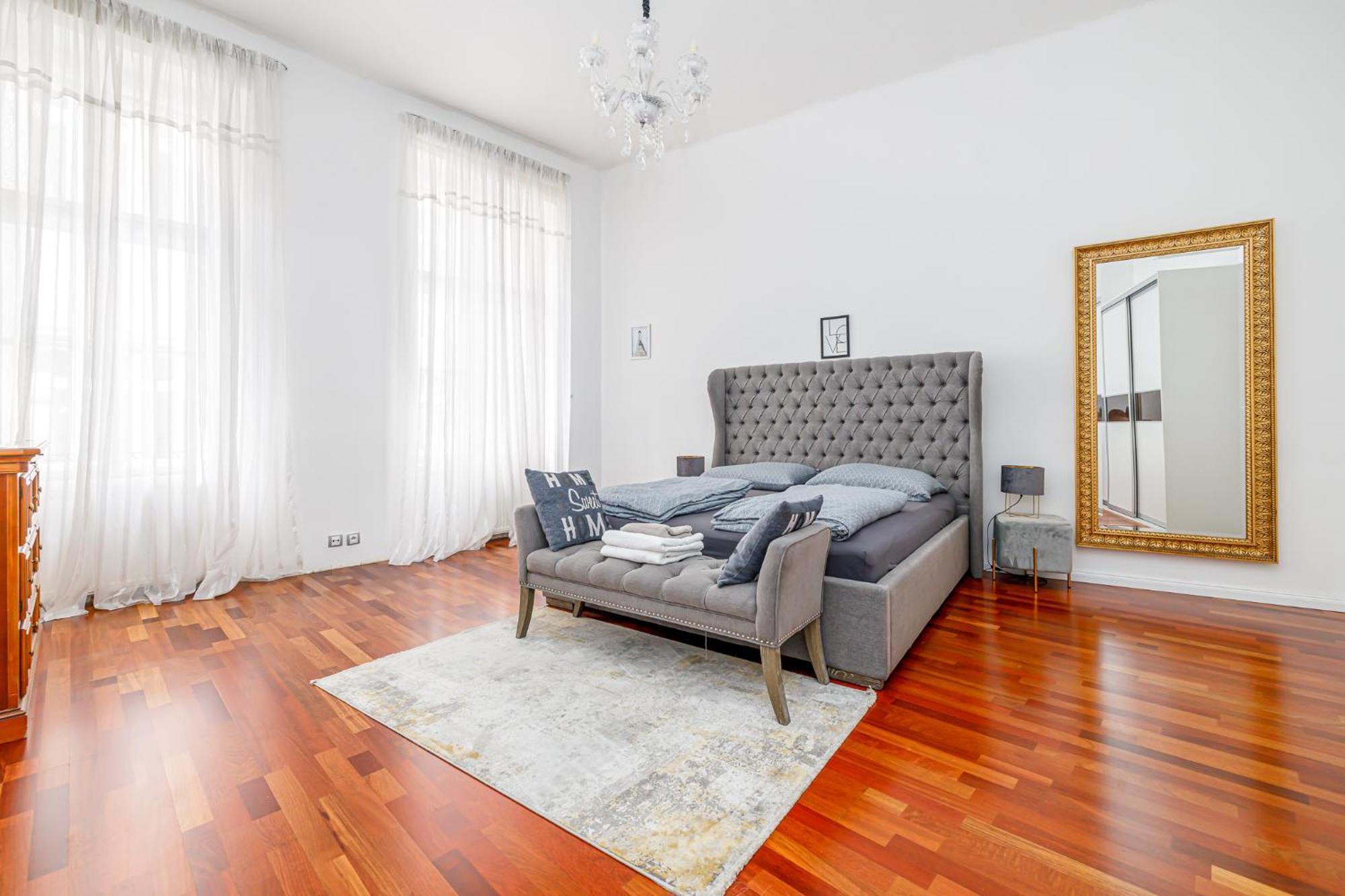 Newly Renovated Apartment In The Old Town Pressburg Exterior foto